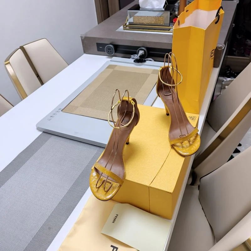 MoistureWicking Fendi Sandals 23420