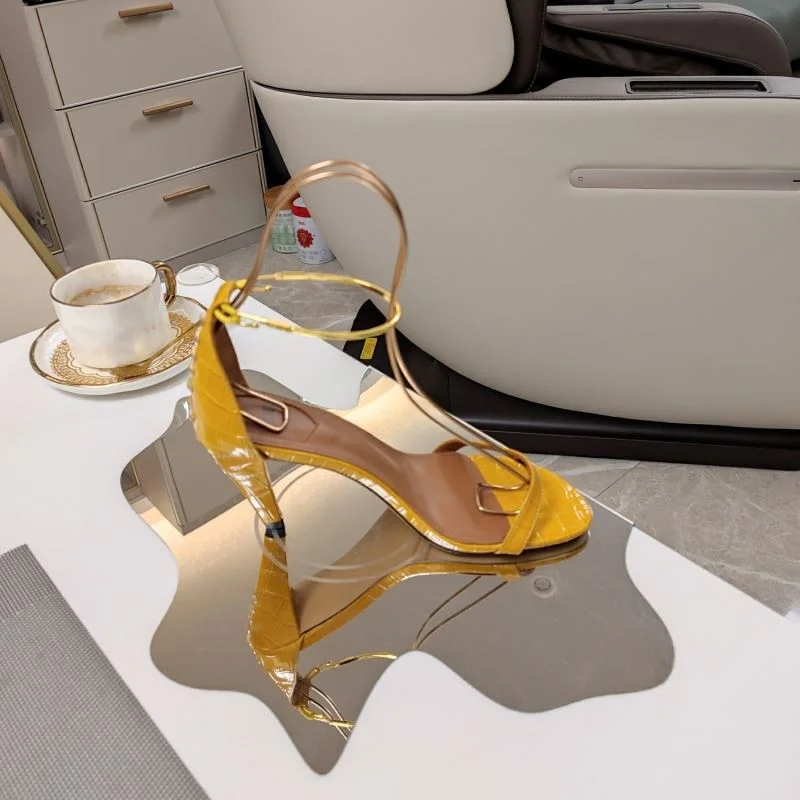 MoistureWicking Fendi Sandals 23420