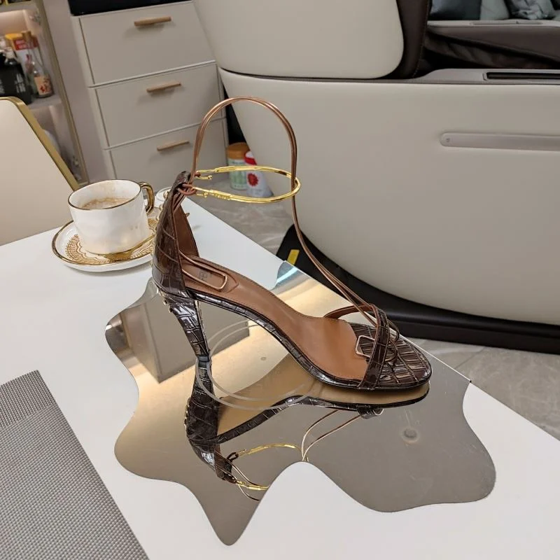 Cozy Fendi Sandals 23413