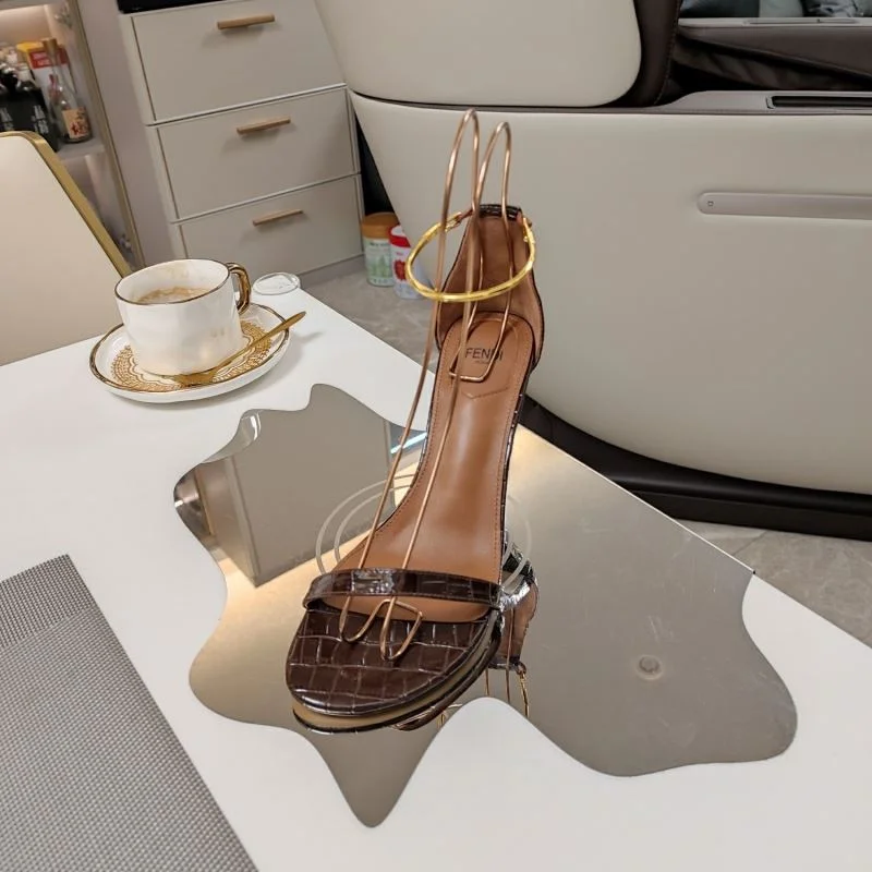 Cozy Fendi Sandals 23413
