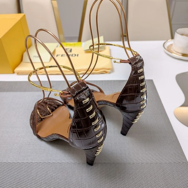 Cozy Fendi Sandals 23413