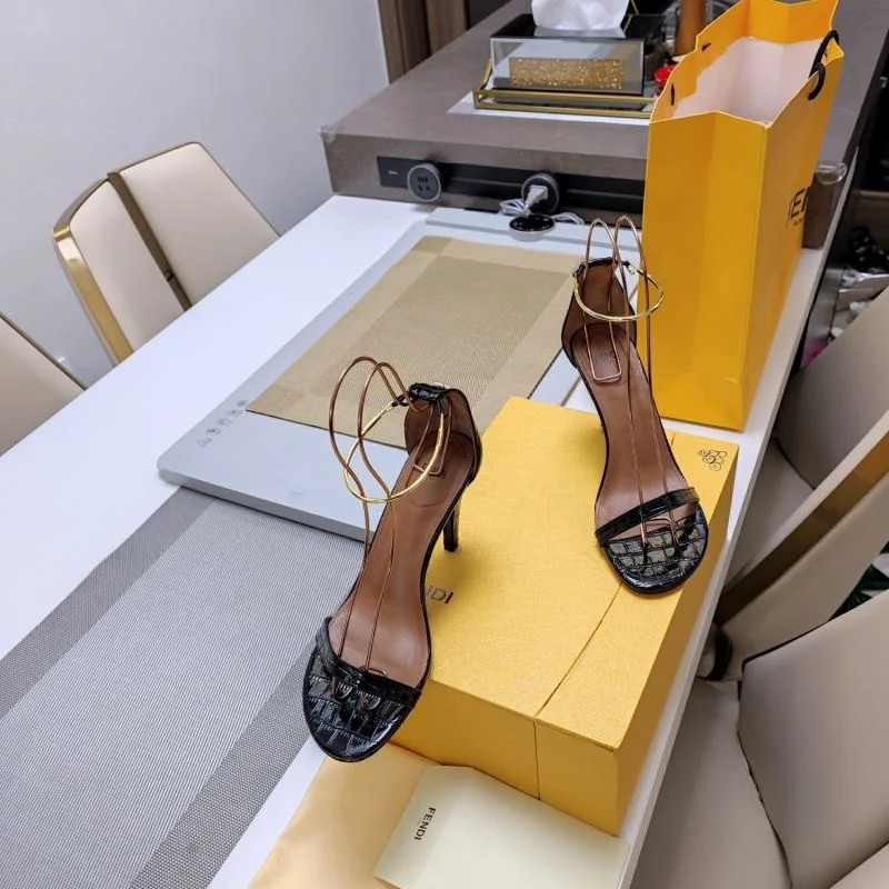 Timeless Fendi Sandals 23412