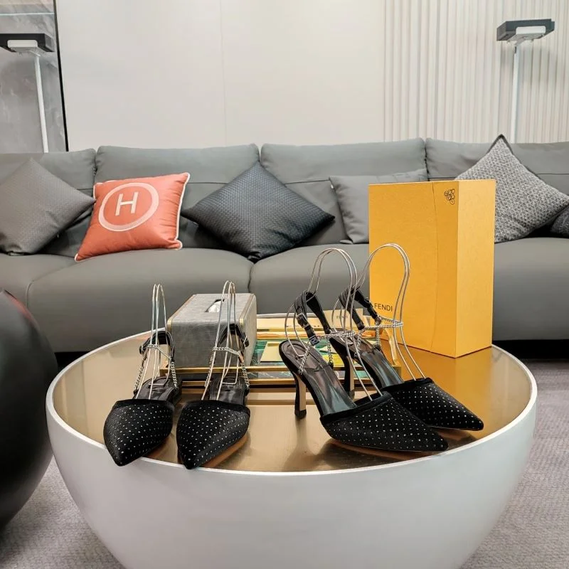 Fendi Sandals EyeCatching 23402