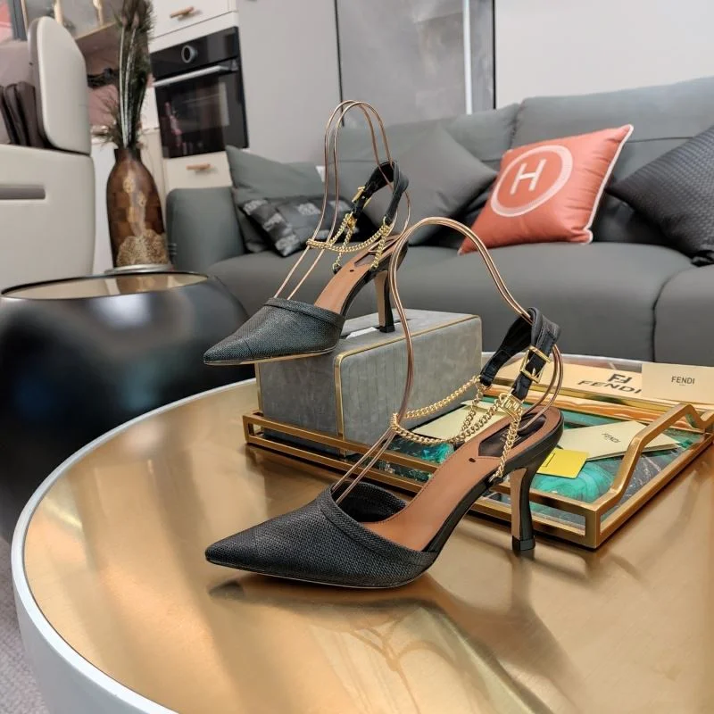 Modern Fendi Sandals 23404