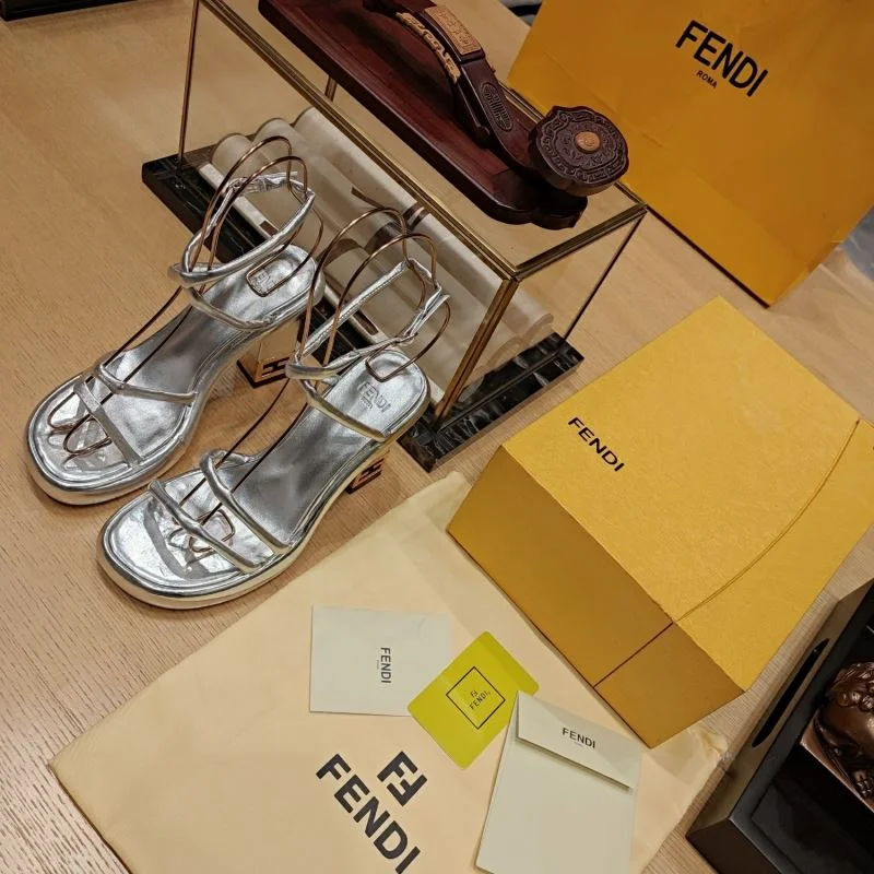 ComfortFit Fendi Sandals 23397