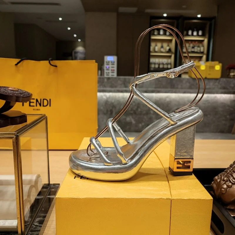 ComfortFit Fendi Sandals 23397