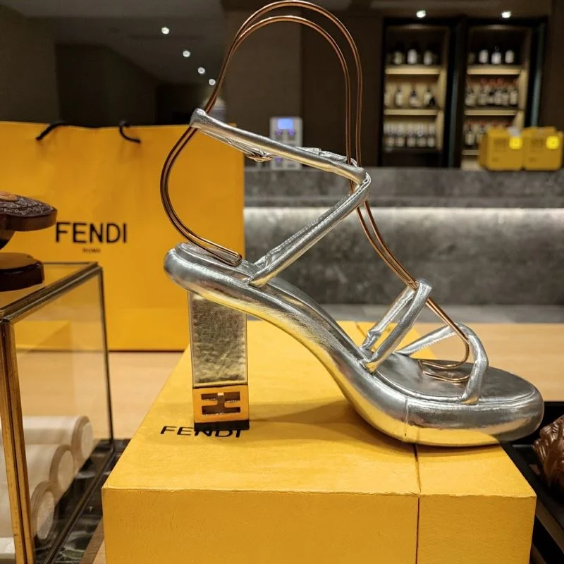 ComfortFit Fendi Sandals 23397