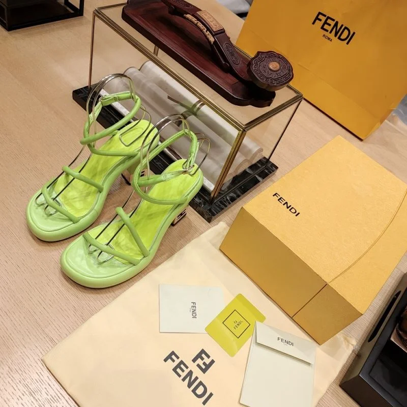Breathable Fendi Sandals 23401