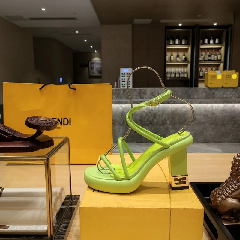 Breathable Fendi Sandals 23401