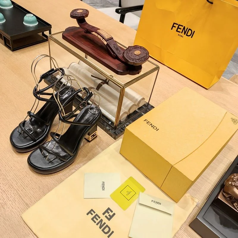 Fendi Sandals Trendsetting 23395