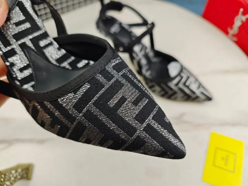 Effortless Fendi Sandals 23740