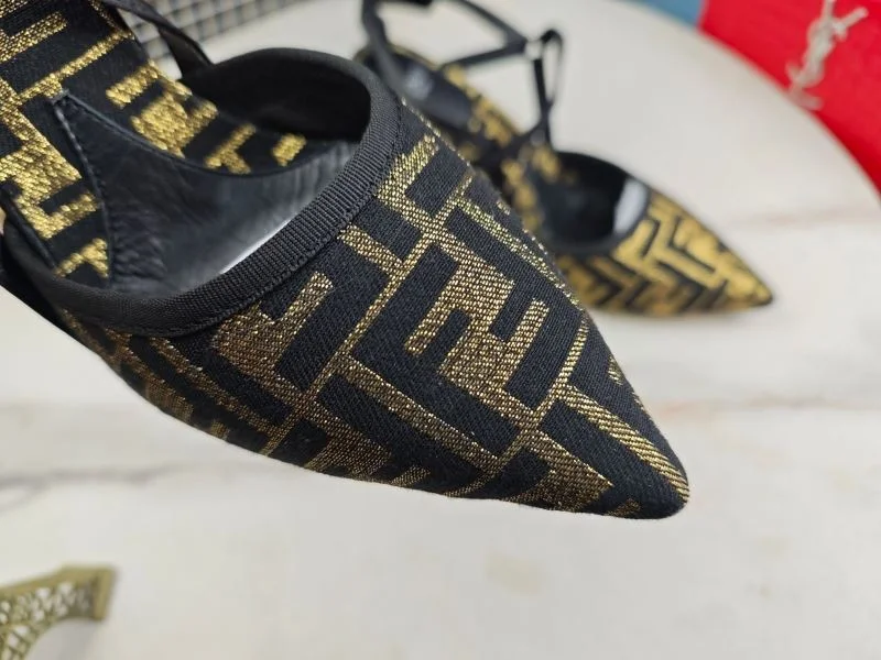 OdorResistant Fendi Sandals 23738