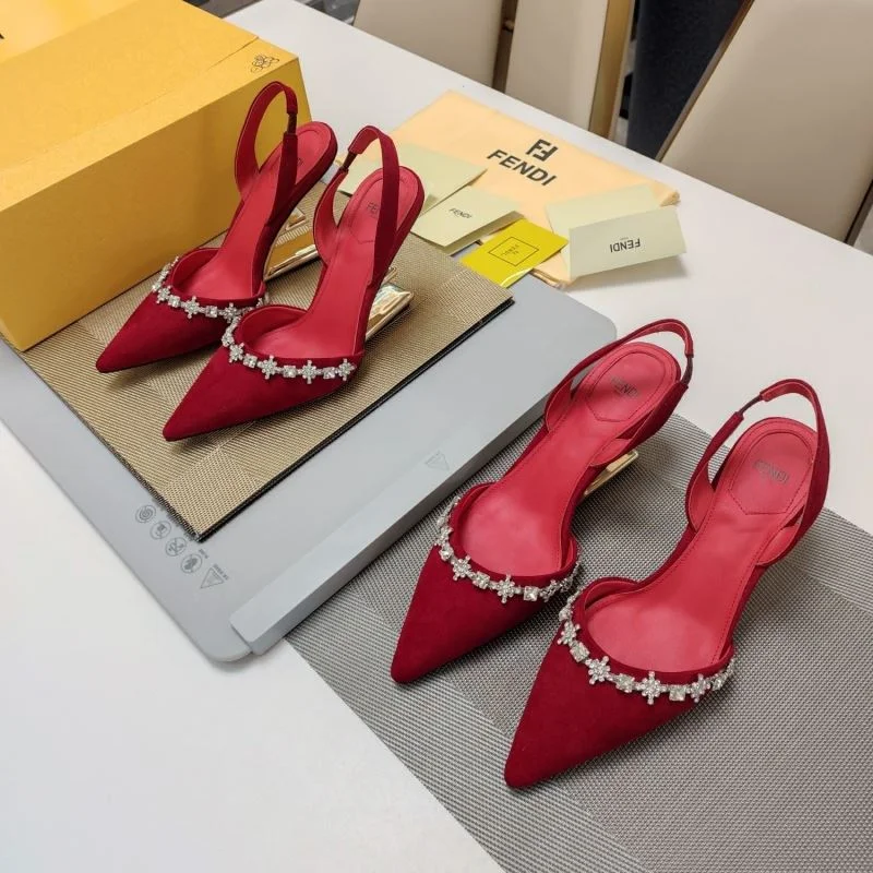 Fendi Sandals RelaxedFit 23742
