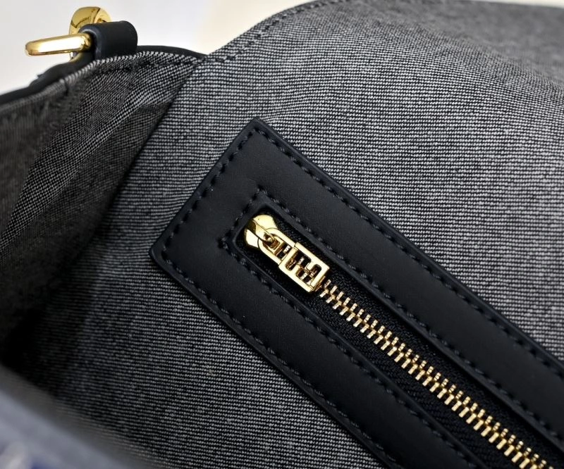 Breathable Fendi Satchel Bags 85285