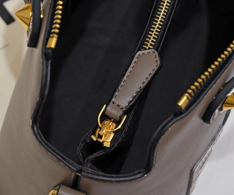 Sleek Fendi Satchel Bags 85267