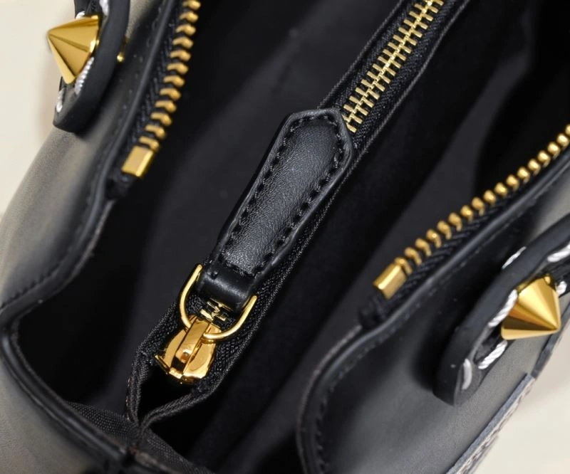 Fendi Satchel Bags Casual 85265