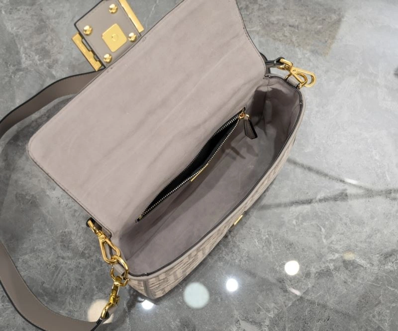 Bright Fendi Satchel Bags 85277