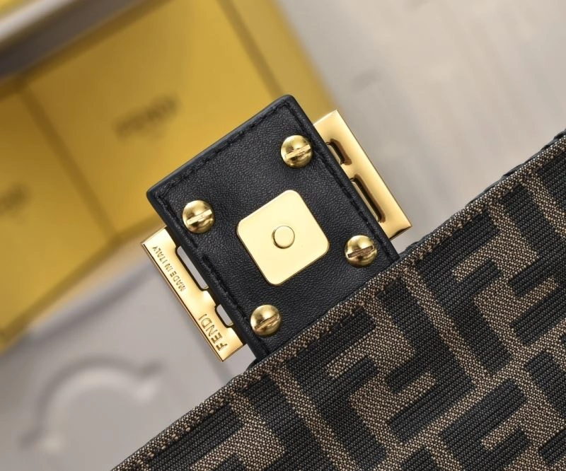 Supportive Fendi Satchel Bags 85321