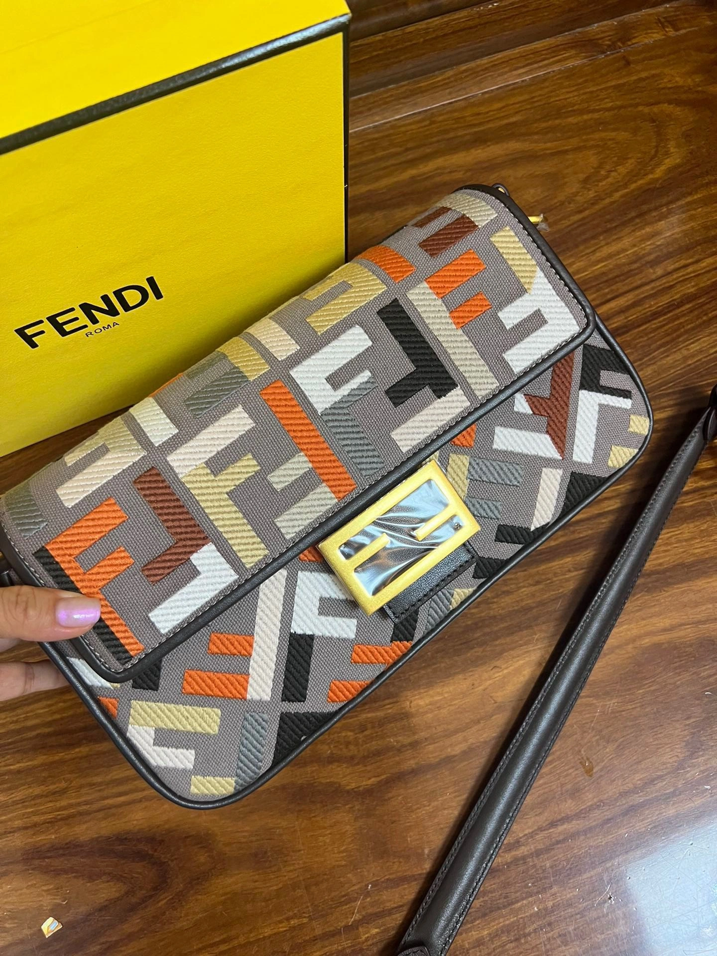 Fendi Satchel Bags Durable 76792