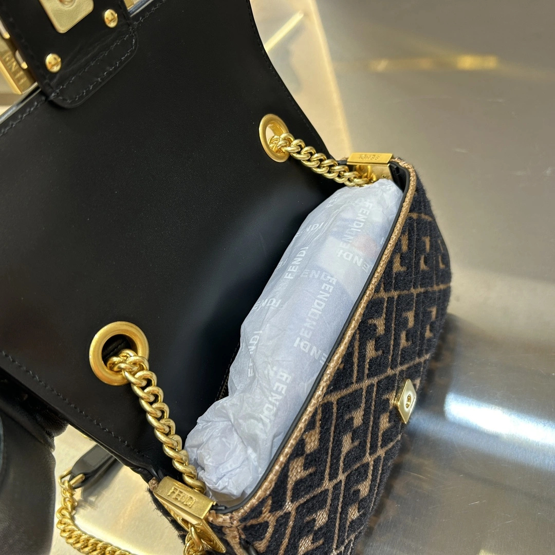 Fendi Satchel Bags Attractive 76803