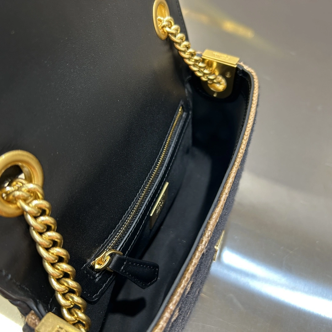 Fendi Satchel Bags Attractive 76803