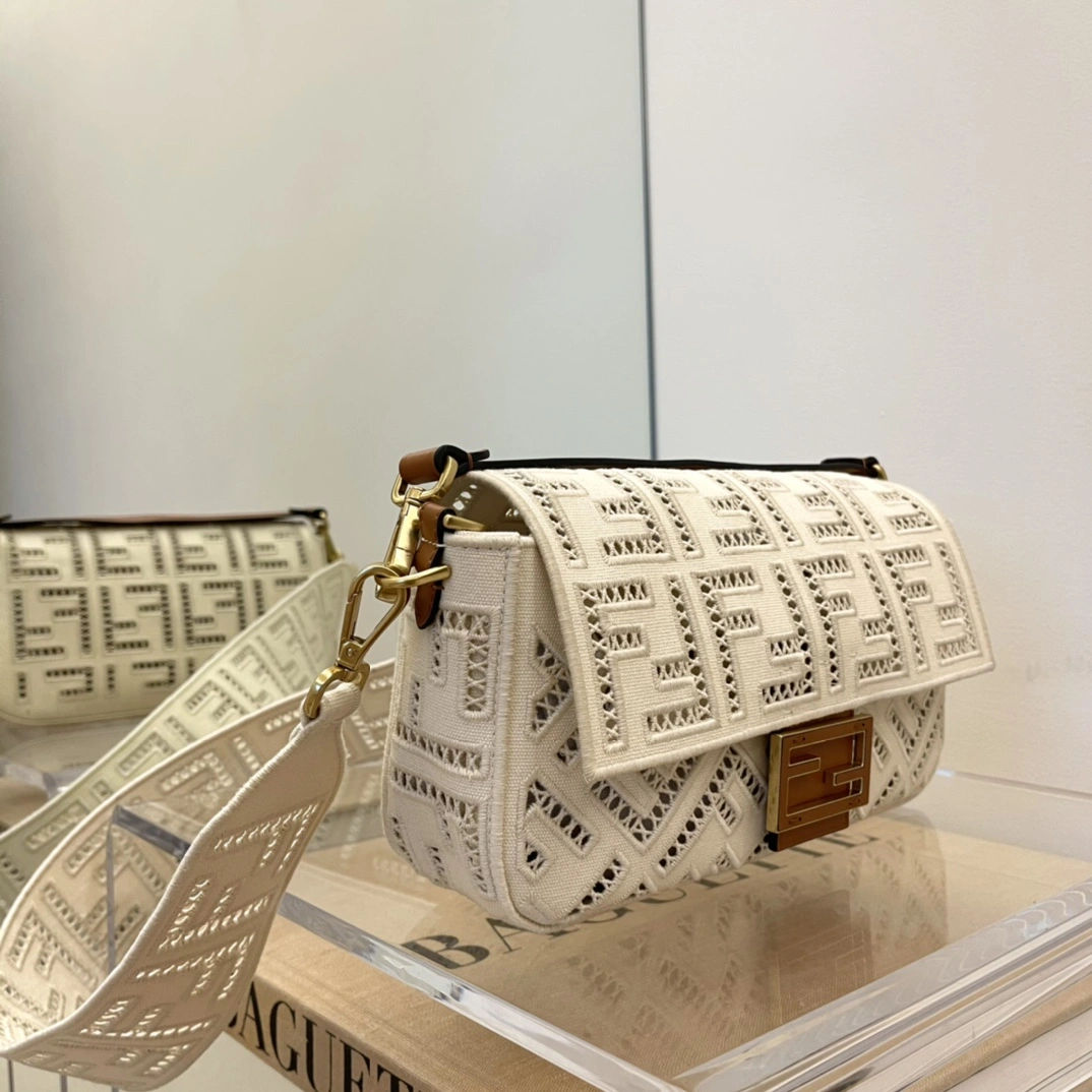 WellDesigned Fendi Satchel Bags 76796