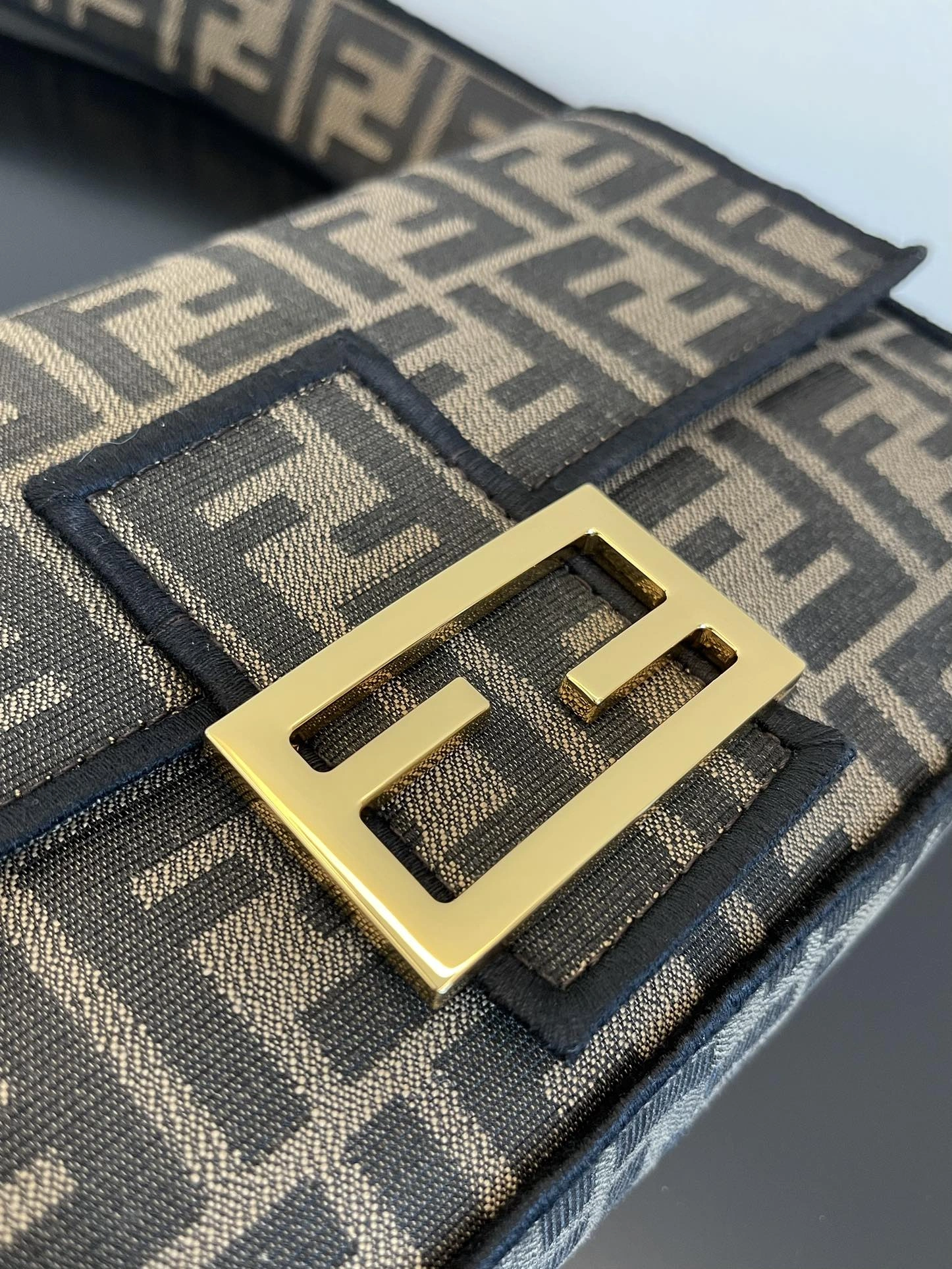 Fashionable Fendi Satchel Bags 76798