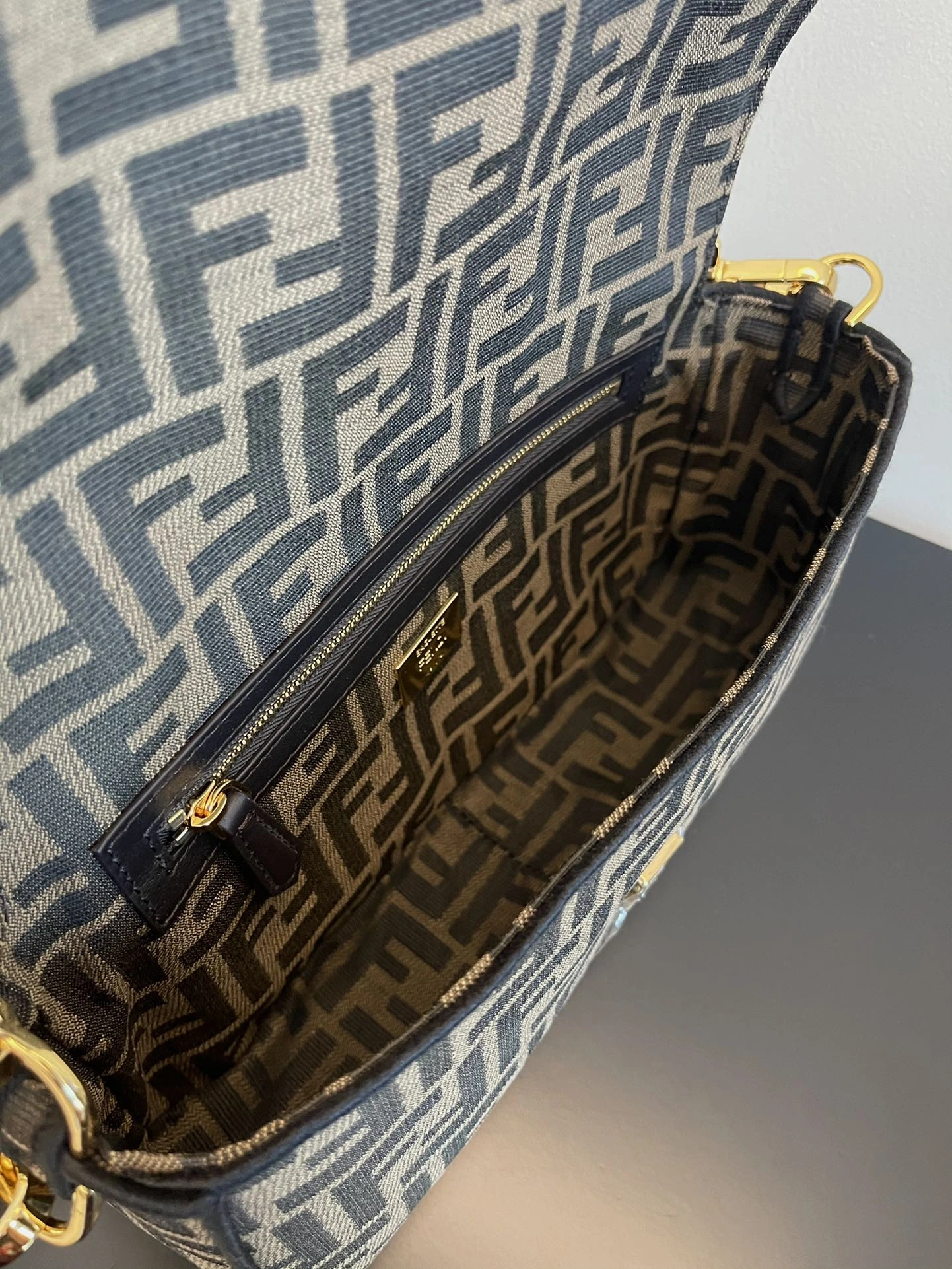 Fashionable Fendi Satchel Bags 76798