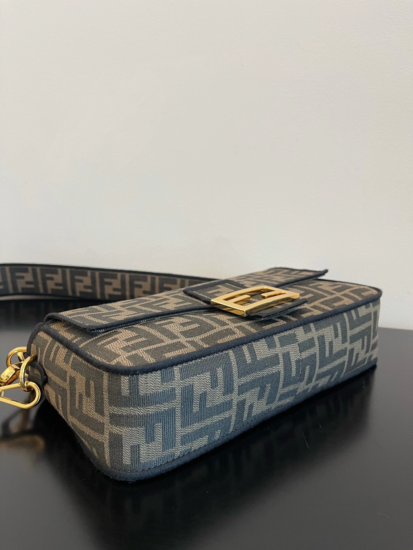 Fashionable Fendi Satchel Bags 76798