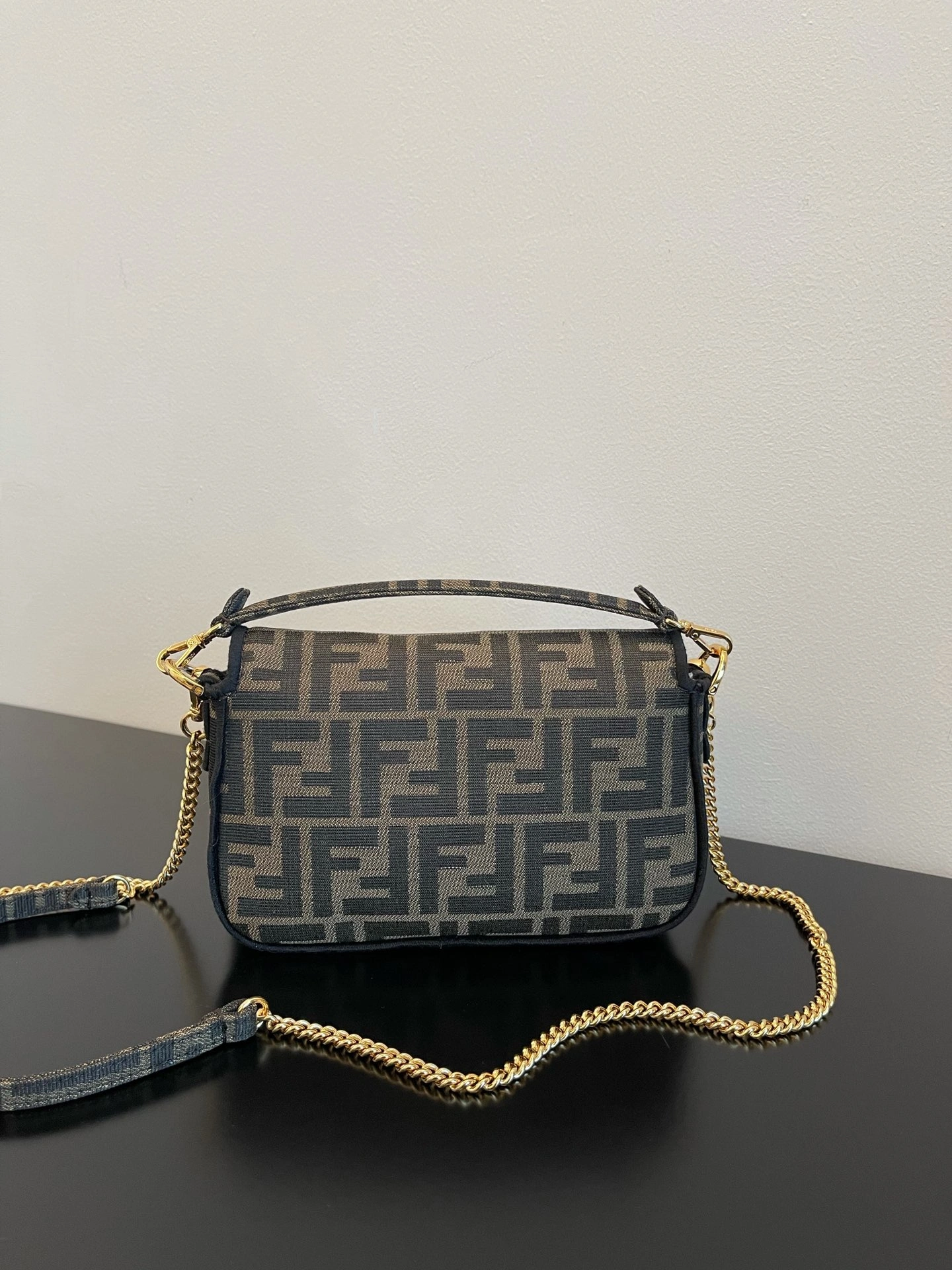 Fendi Satchel Bags Stretchable 76783