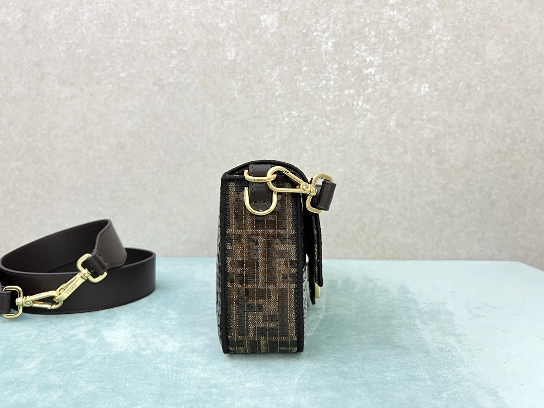Comfortable Fendi Satchel Bags 76781