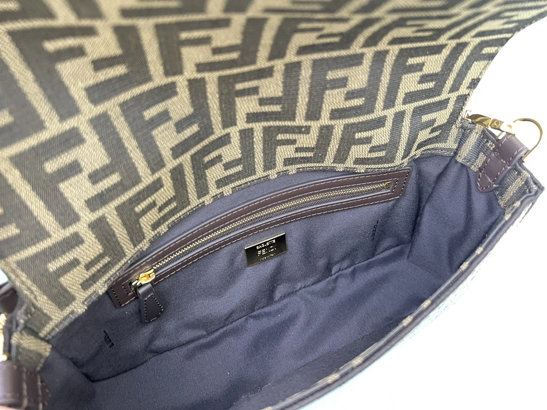 Comfortable Fendi Satchel Bags 76781