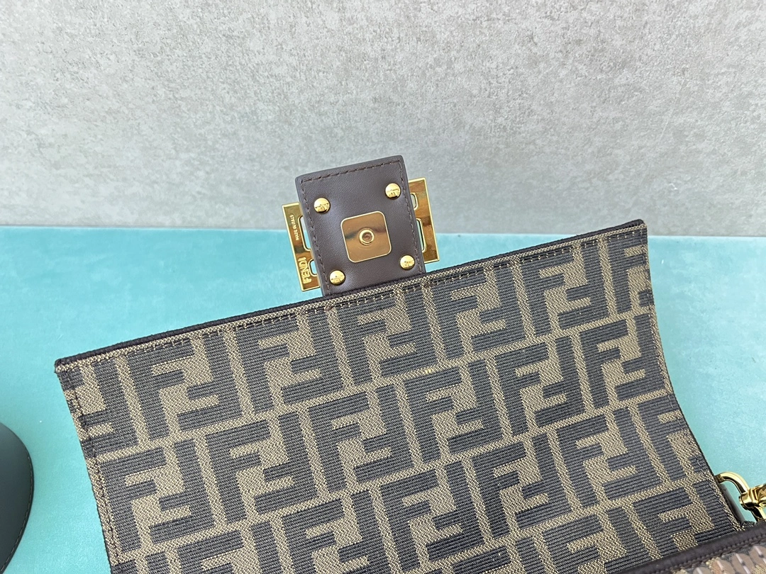 Comfortable Fendi Satchel Bags 76781