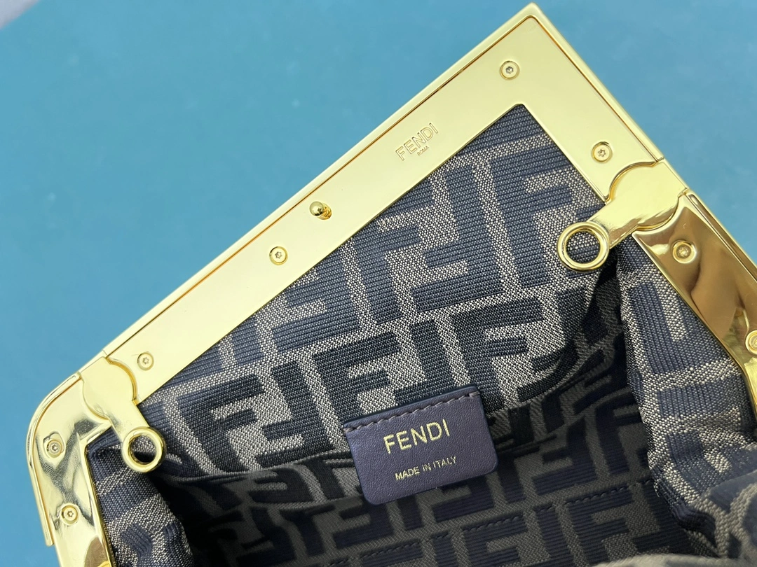 Fendi Satchel Bags WaterResistant 76774