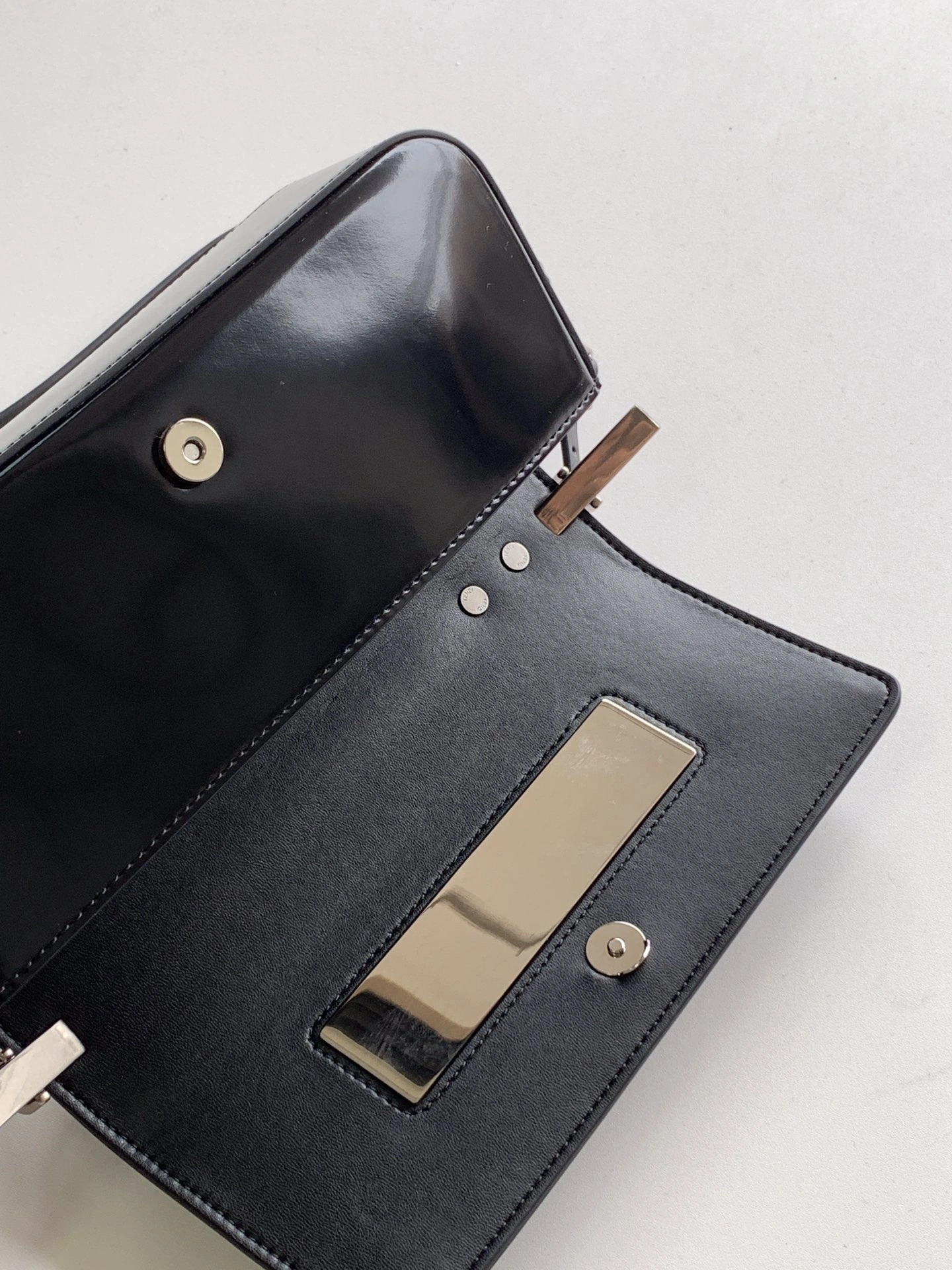 Classic Fendi Satchel Bags 76773