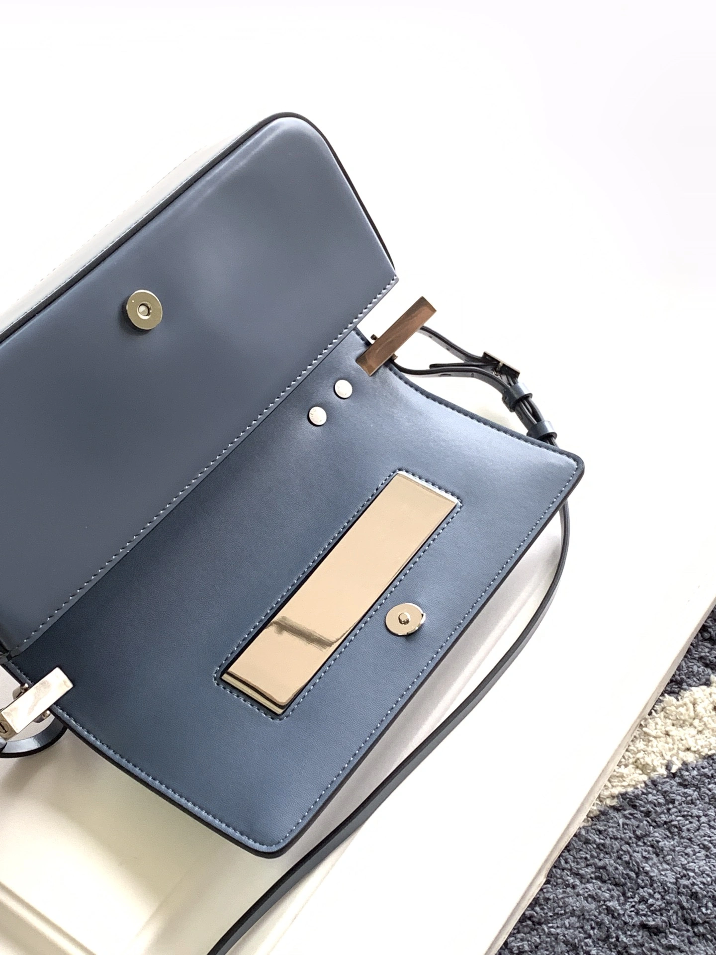 Fendi Satchel Bags UrbanChic 76770