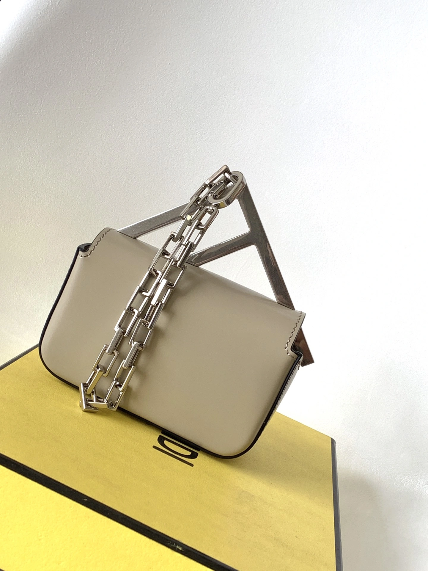 SunProtective Fendi Satchel Bags 76765