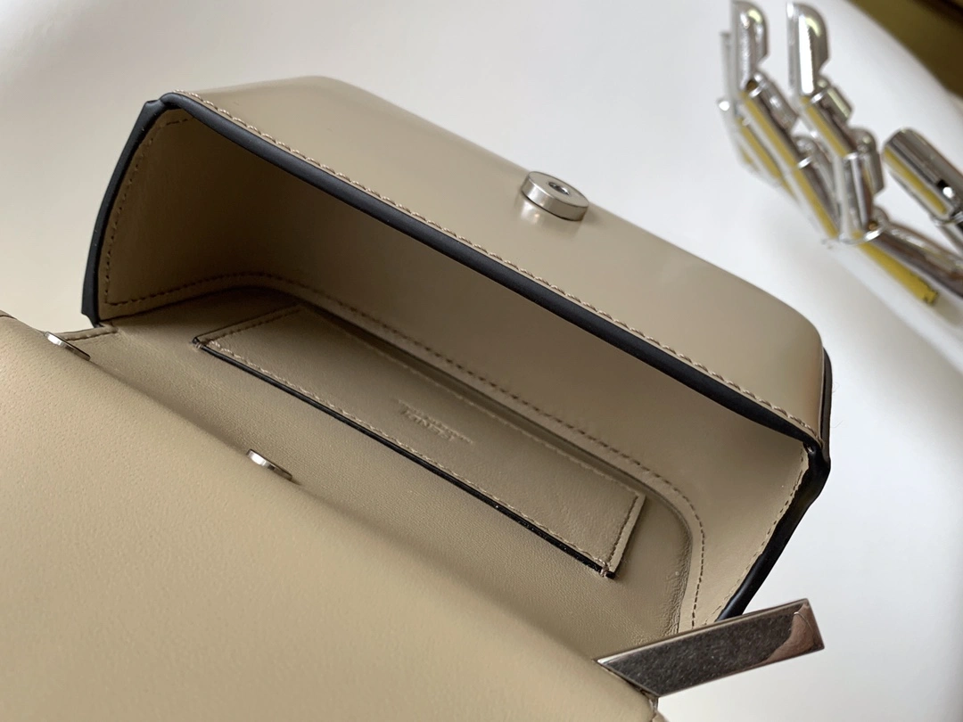SunProtective Fendi Satchel Bags 76765