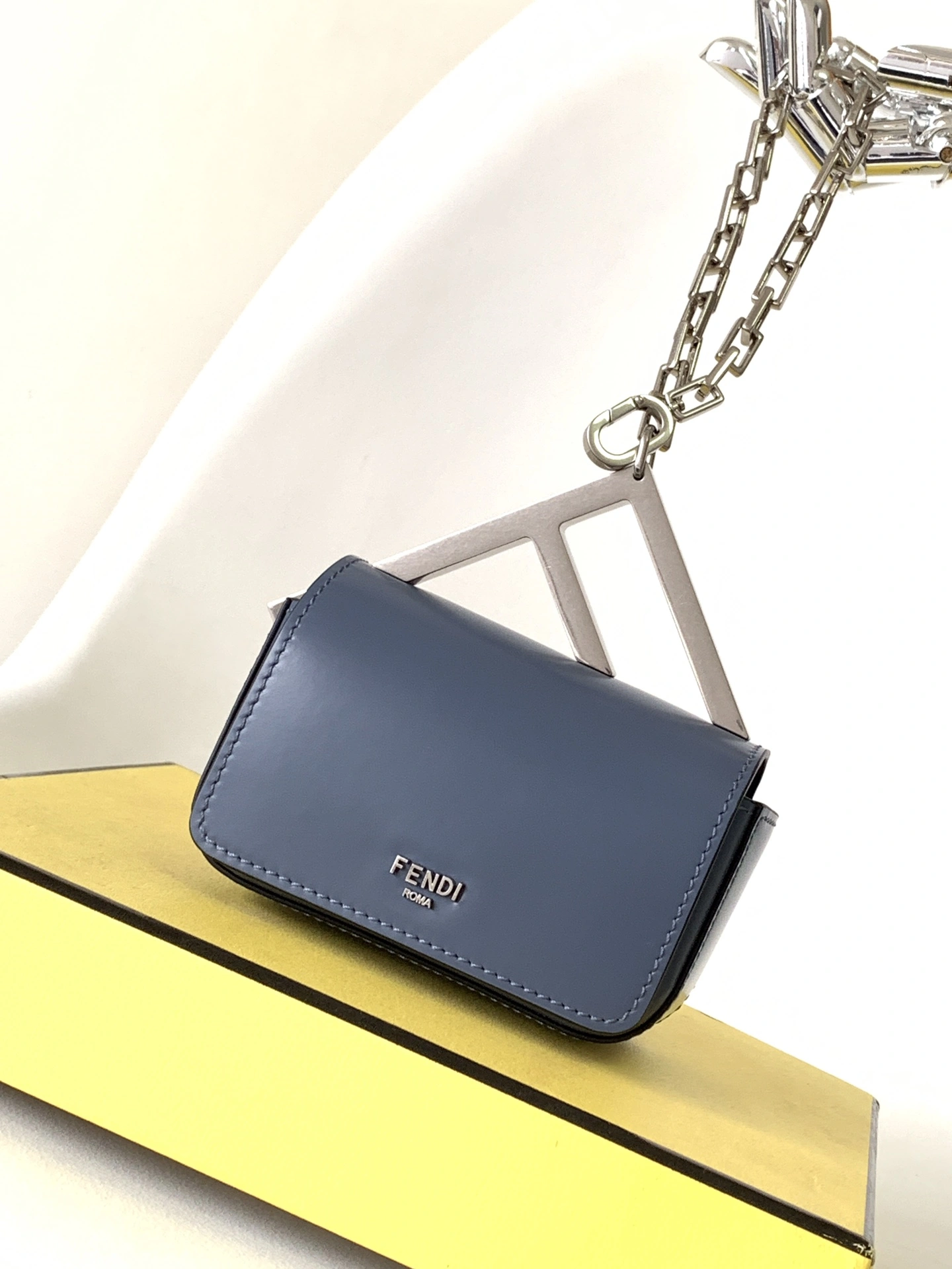 Fendi Satchel Bags Timeless 76764