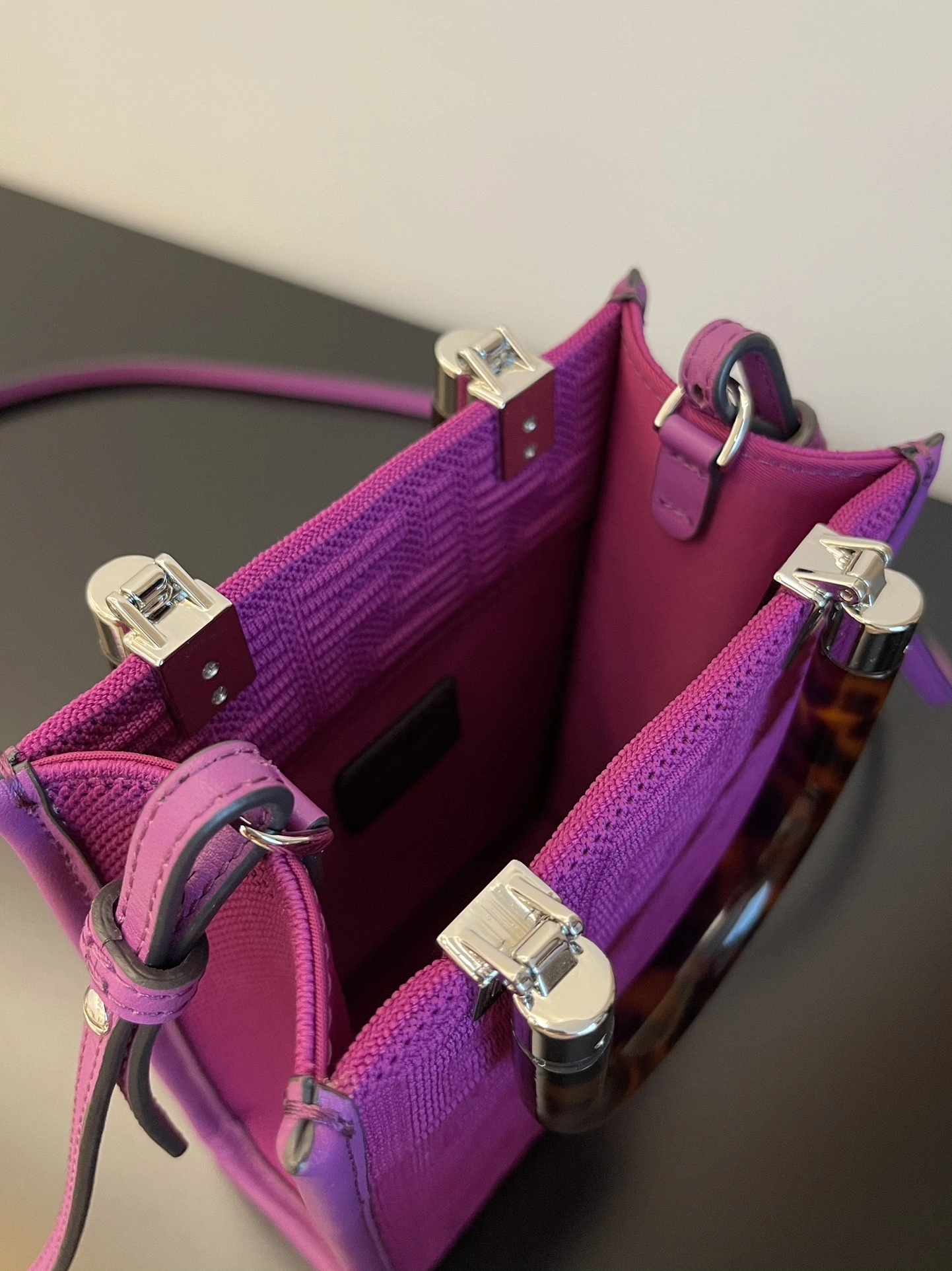 Fendi Satchel Bags WellDesigned 76739