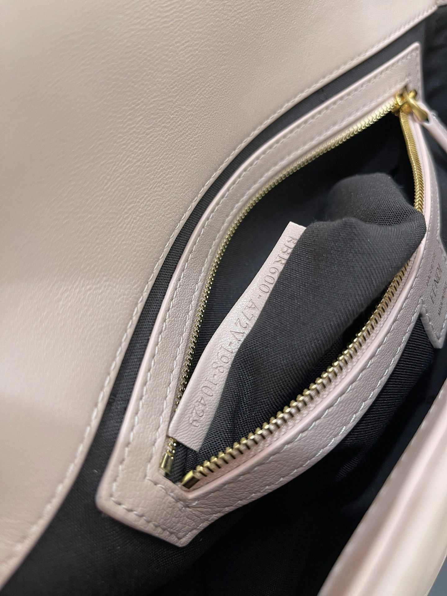Breathable Fendi Satchel Bags 76740