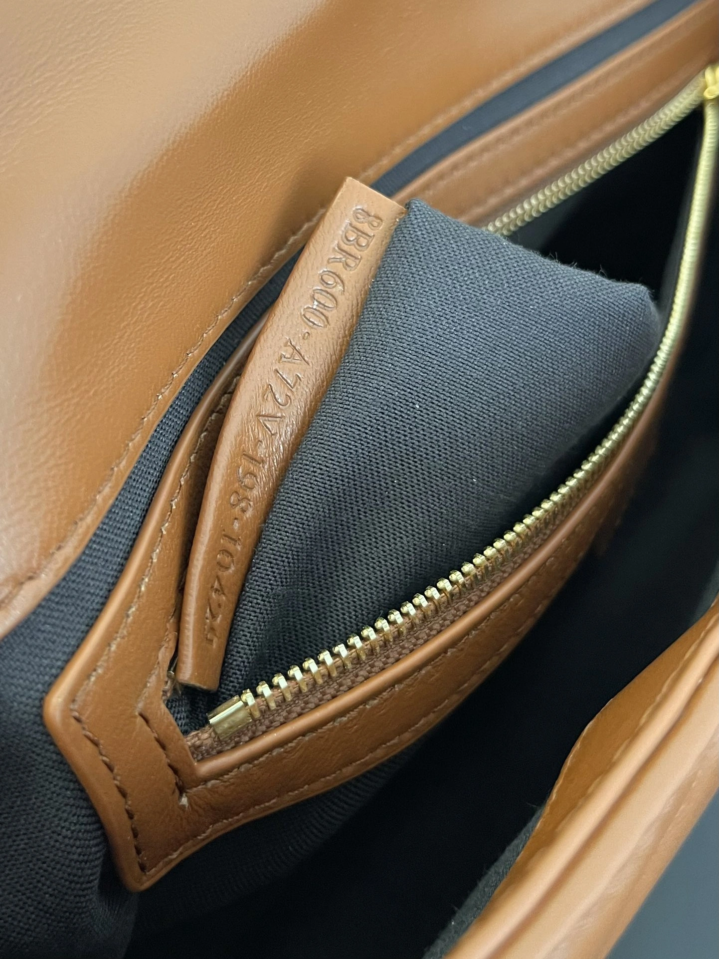 Unisex Fendi Satchel Bags 76760