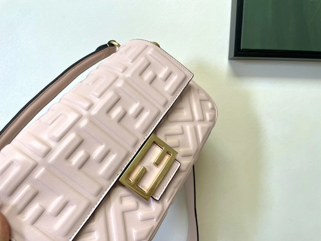 RelaxedFit Fendi Satchel Bags 76761