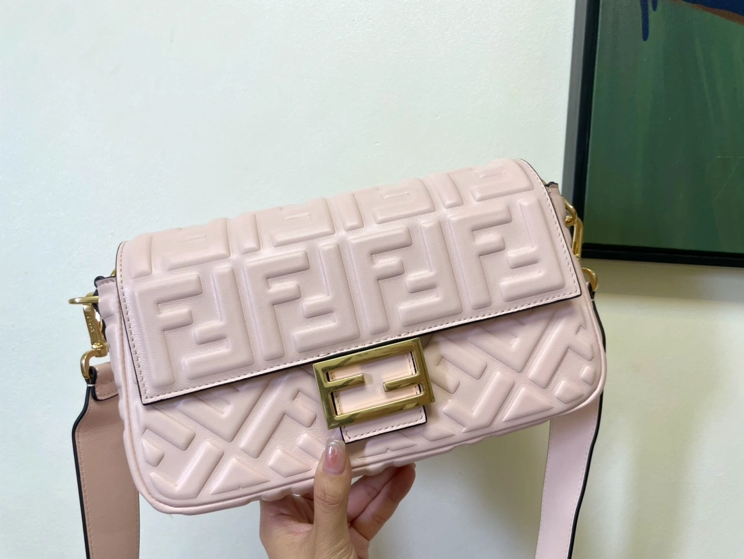 RelaxedFit Fendi Satchel Bags 76761