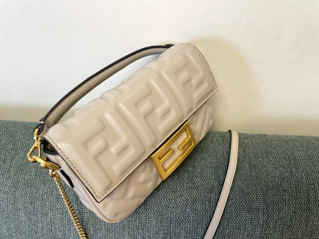 Fendi Satchel Bags Breathable 76743