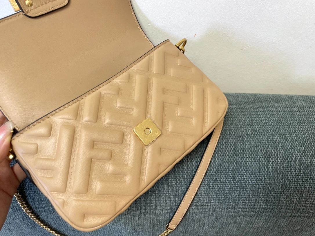 Youthful Fendi Satchel Bags 76751