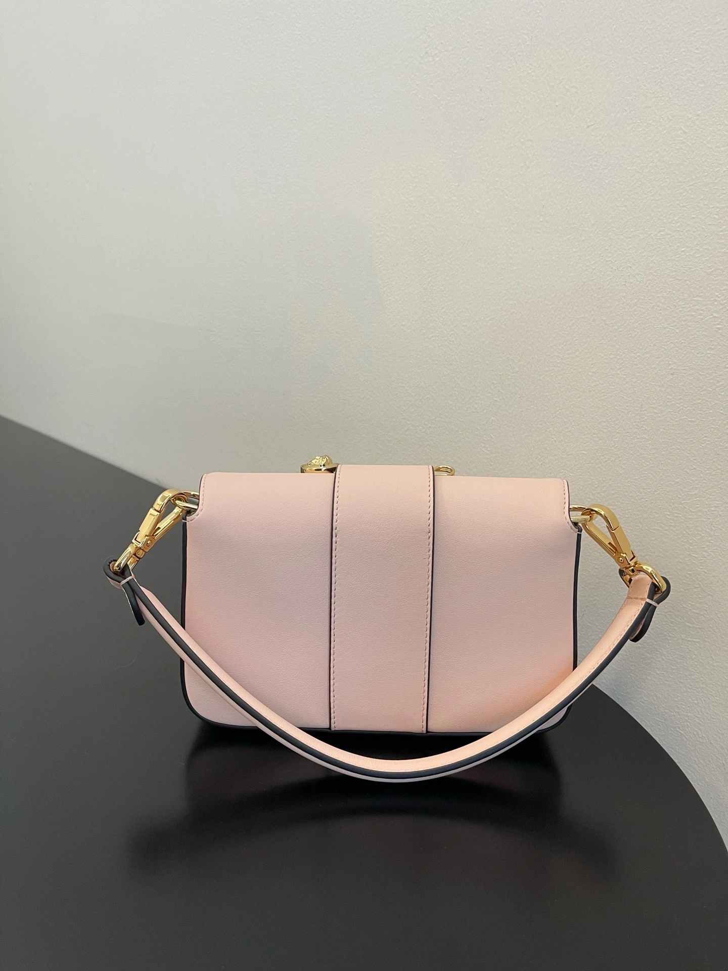 Fendi Satchel Bags Durable 76762