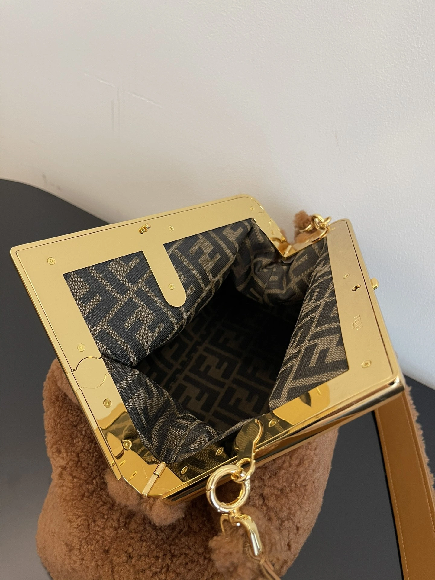 Comfortable Fendi Satchel Bags 76746