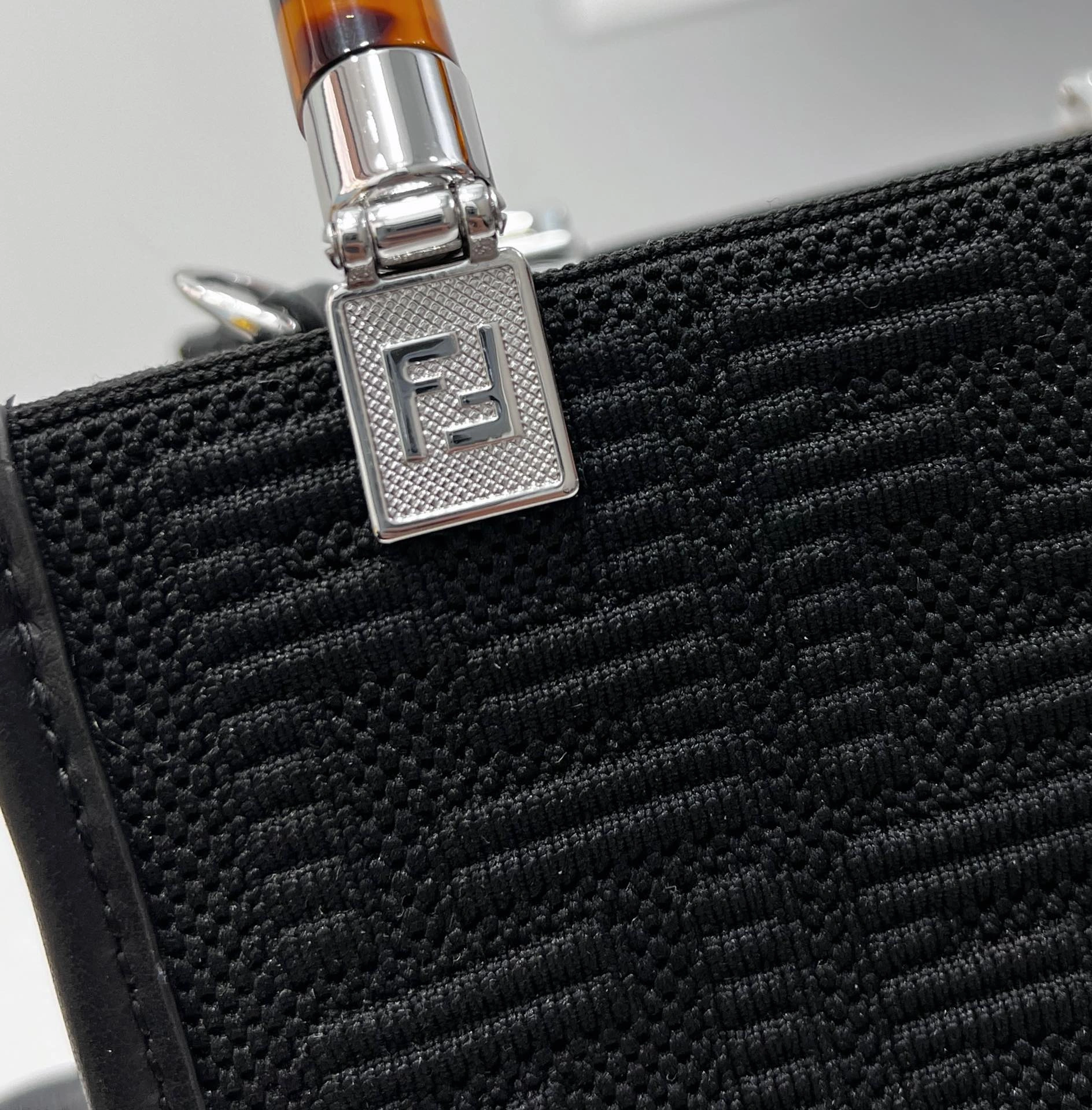 Cozy Fendi Satchel Bags 76732