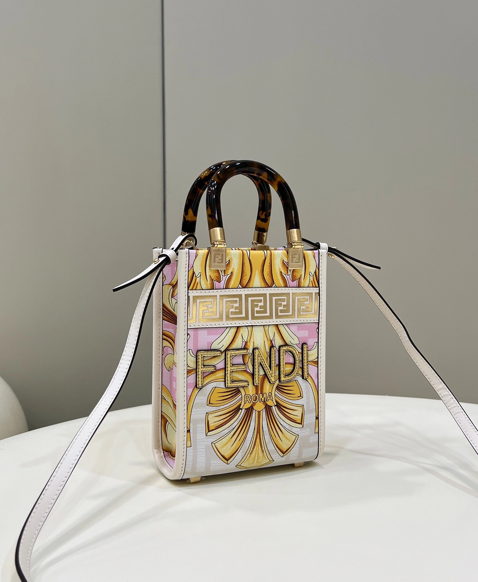 Flexible Fendi Satchel Bags 76728